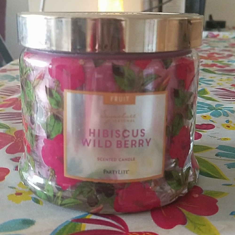Partylite Hibiscus Wild Berry Scented Candle